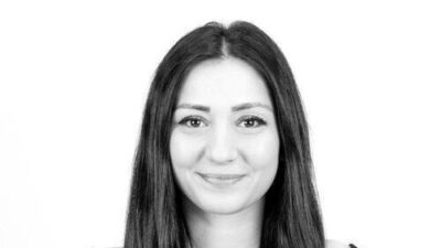 Tugce Vierkant Klein Aspect Ratio 16 9
