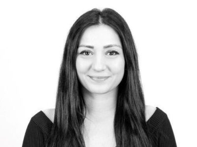Tugce Vierkant Klein Aspect Ratio 4 3