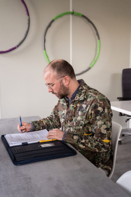 Letselschadejurist Rogier de Kock aan het werk op een van onze vestigingen, het hoofdkantoor in Amsterdam.