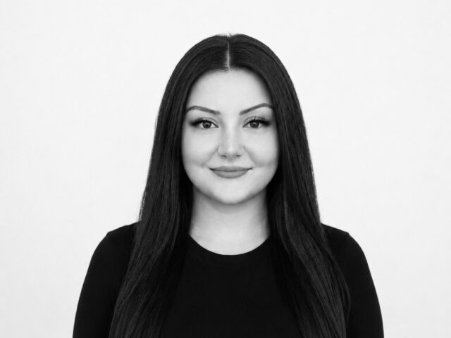 Interview met Hoofd Intake Tugce Yesil-Kilinc.